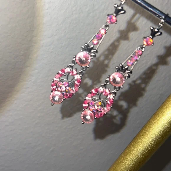 Pink jewels black metal clasp dangle earrings sparkly costume jewelry hang 3” - Picture 15 of 17